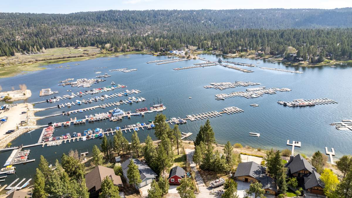 39609 Lake Dr 39609 Lake Dr