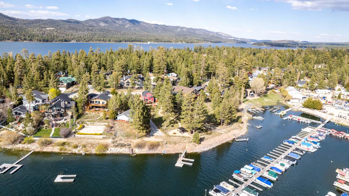 39609 Lake Dr 39609 Lake Dr