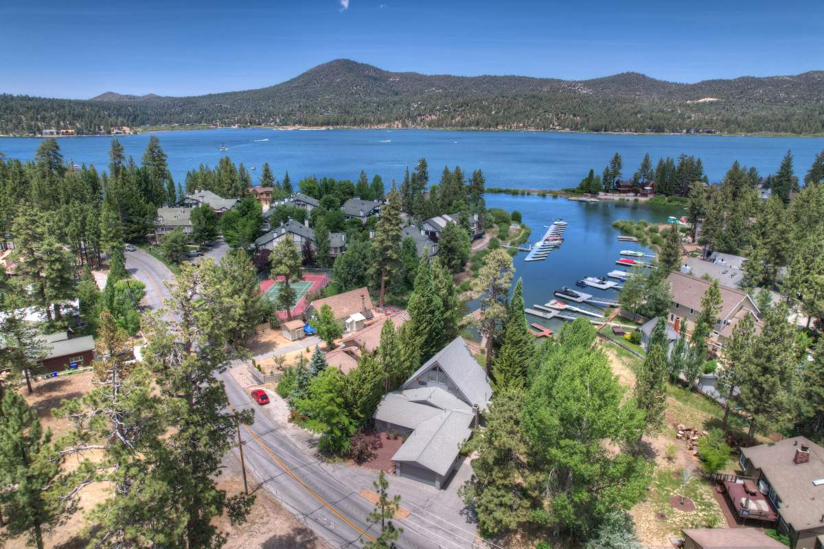 39832 Lakeview Dr 39832 Lakeview Dr