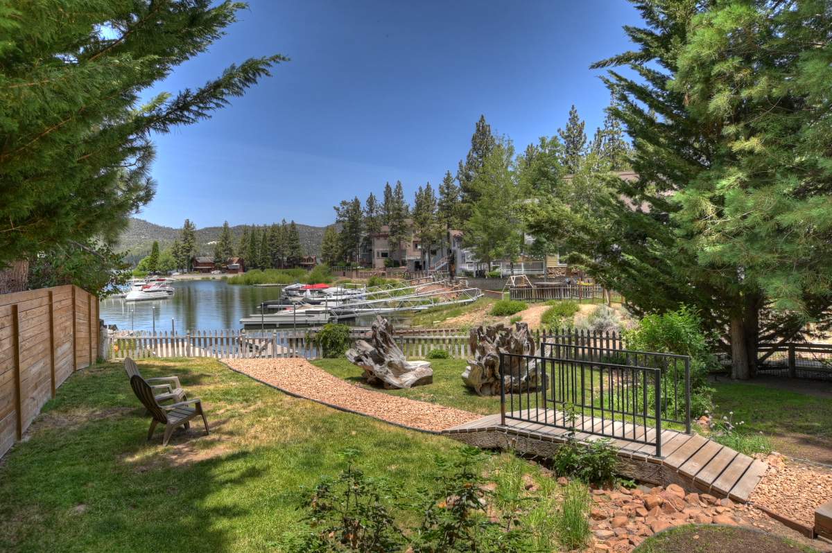 39832 Lakeview Dr 39832 Lakeview Dr