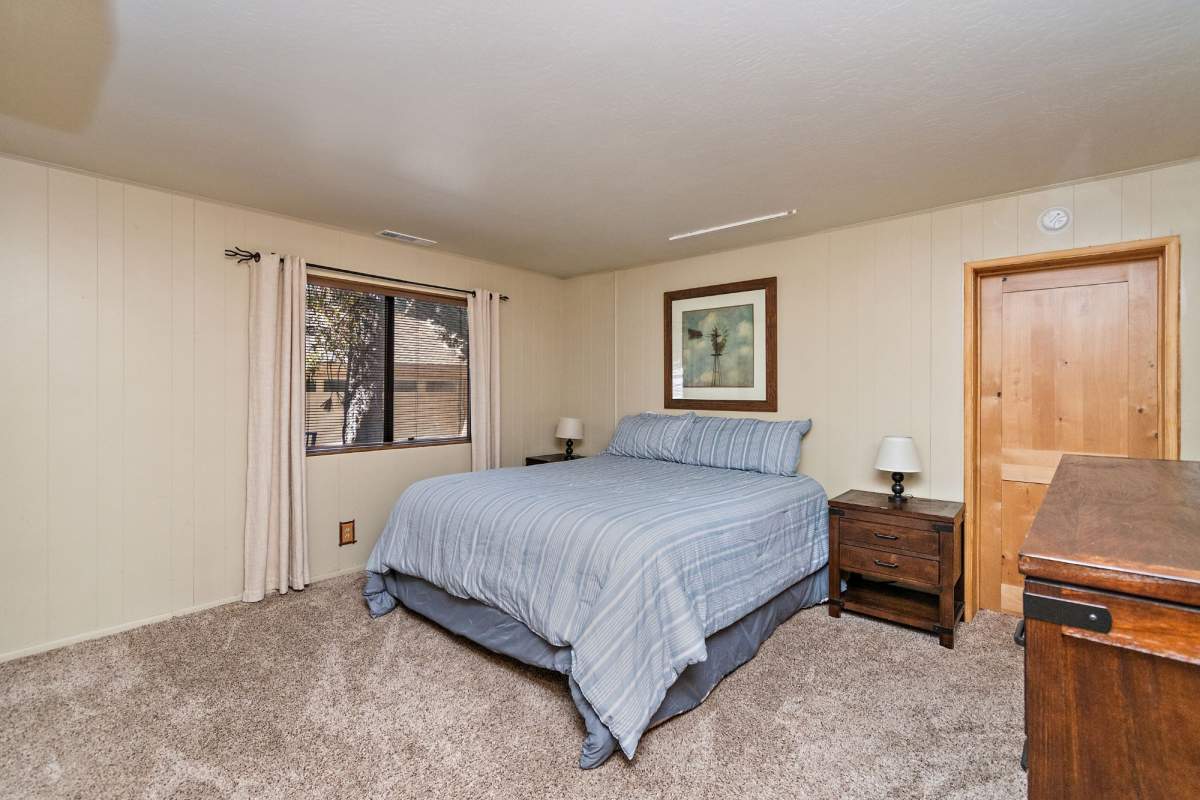 39832 Lakeview Dr 39832 Lakeview Dr