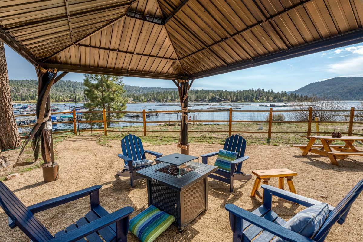 39609 Lake Dr 39609 Lake Dr