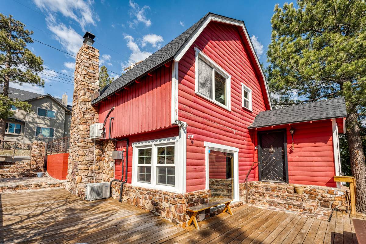 39609 Lake Dr 39609 Lake Dr