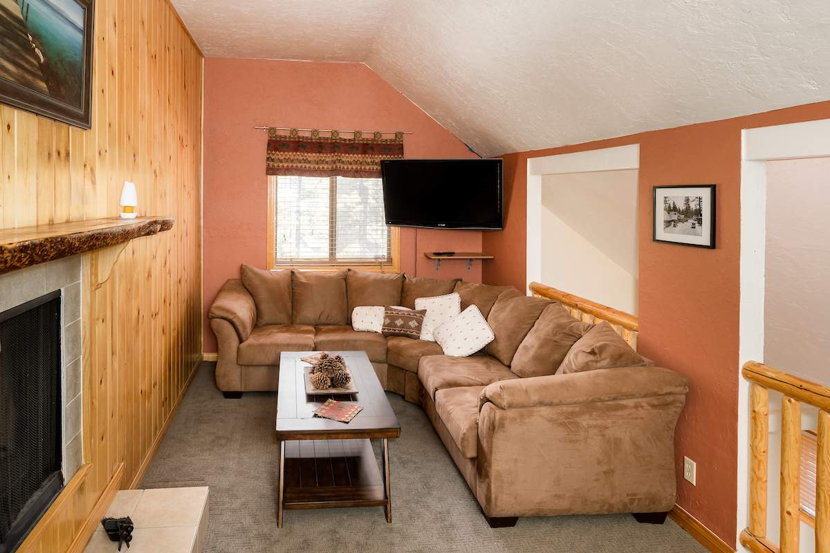 105 Greenspot Blvd 105 Greenspot Blvd