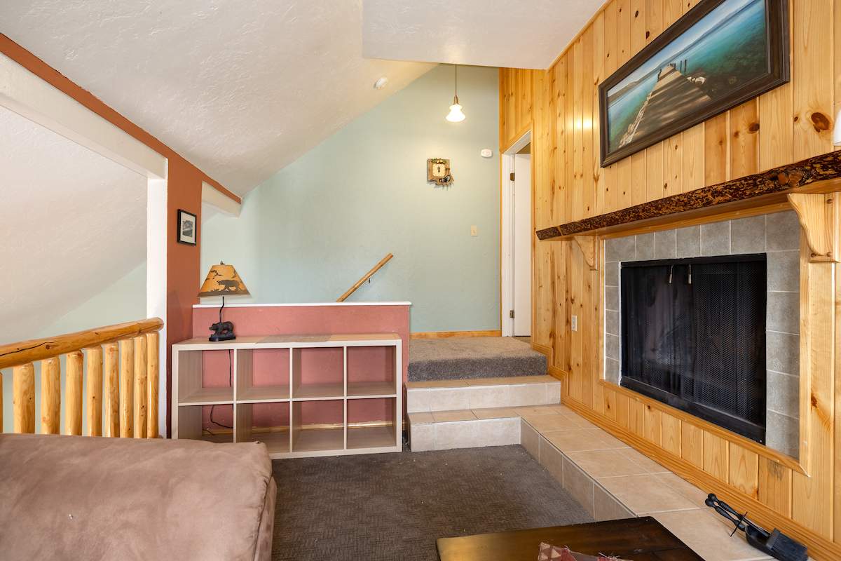 105 Greenspot Blvd 105 Greenspot Blvd