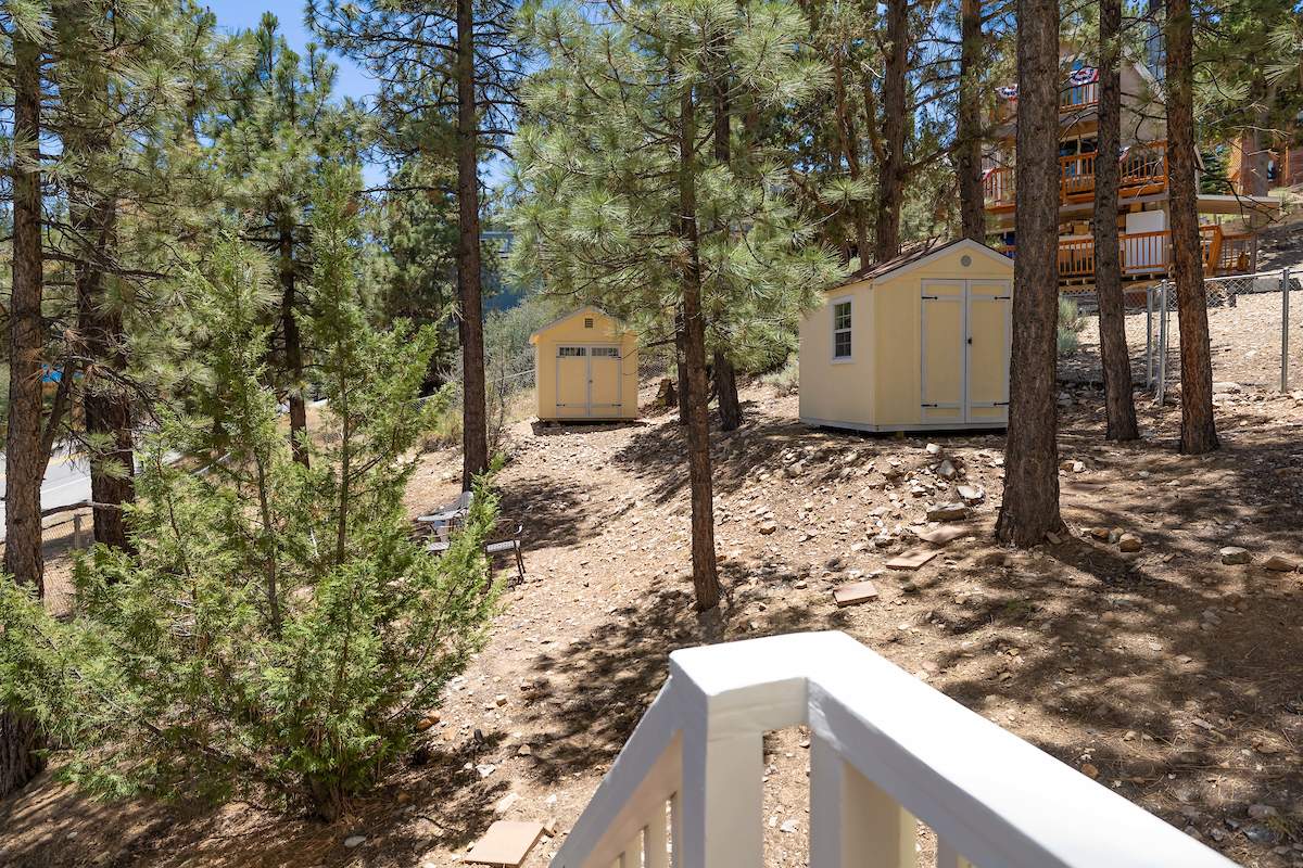 105 Greenspot Blvd 105 Greenspot Blvd