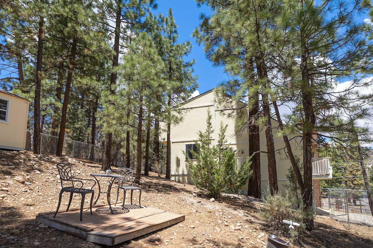 105 Greenspot Blvd 105 Greenspot Blvd