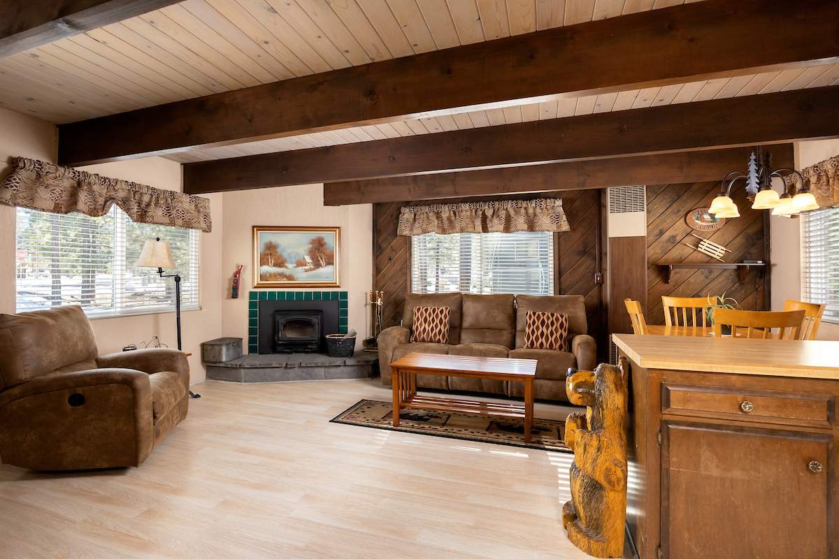 168 Teakwood Dr 168 Teakwood Dr