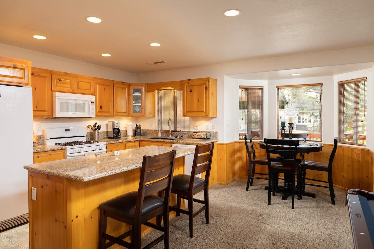 203 Knoll Rd 203 Knoll Rd