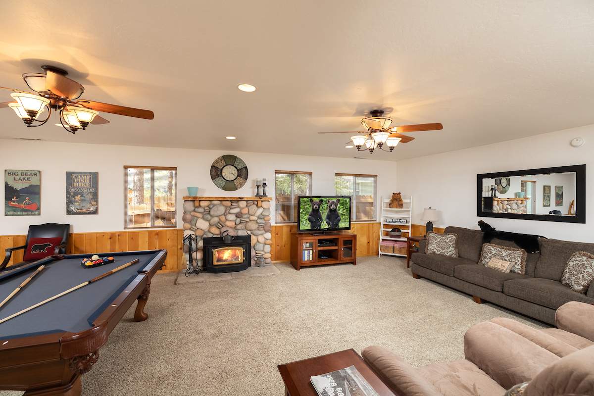 203 Knoll Rd 203 Knoll Rd