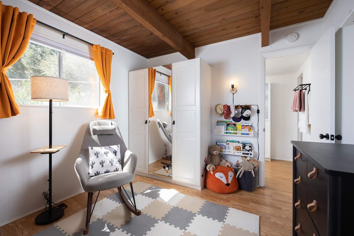 355 Mullins Dr 355 Mullins Dr