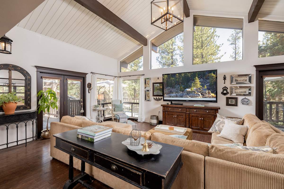 368 Olympic Dr 368 Olympic Dr