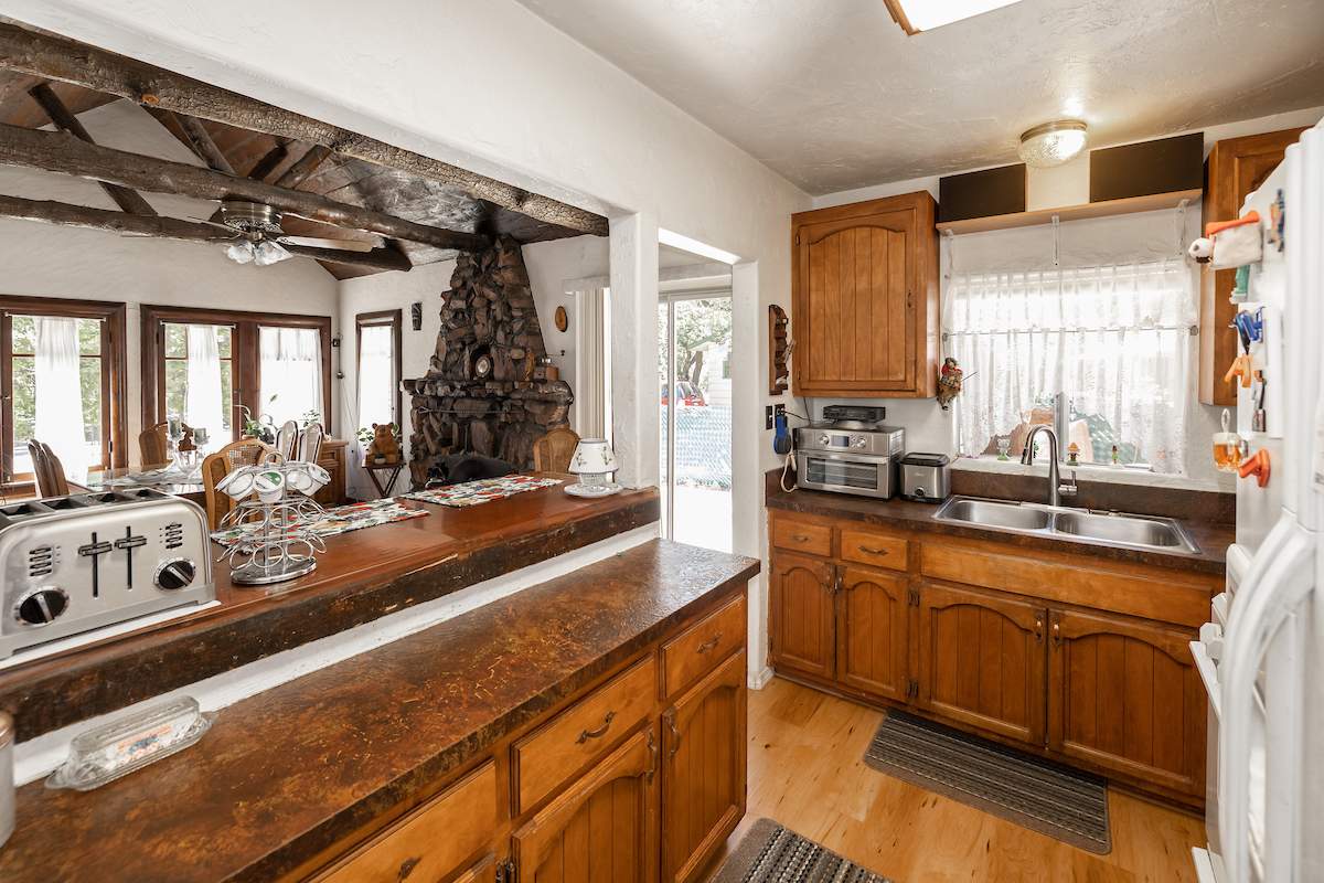 426 Holmes Ln 426 Holmes Ln