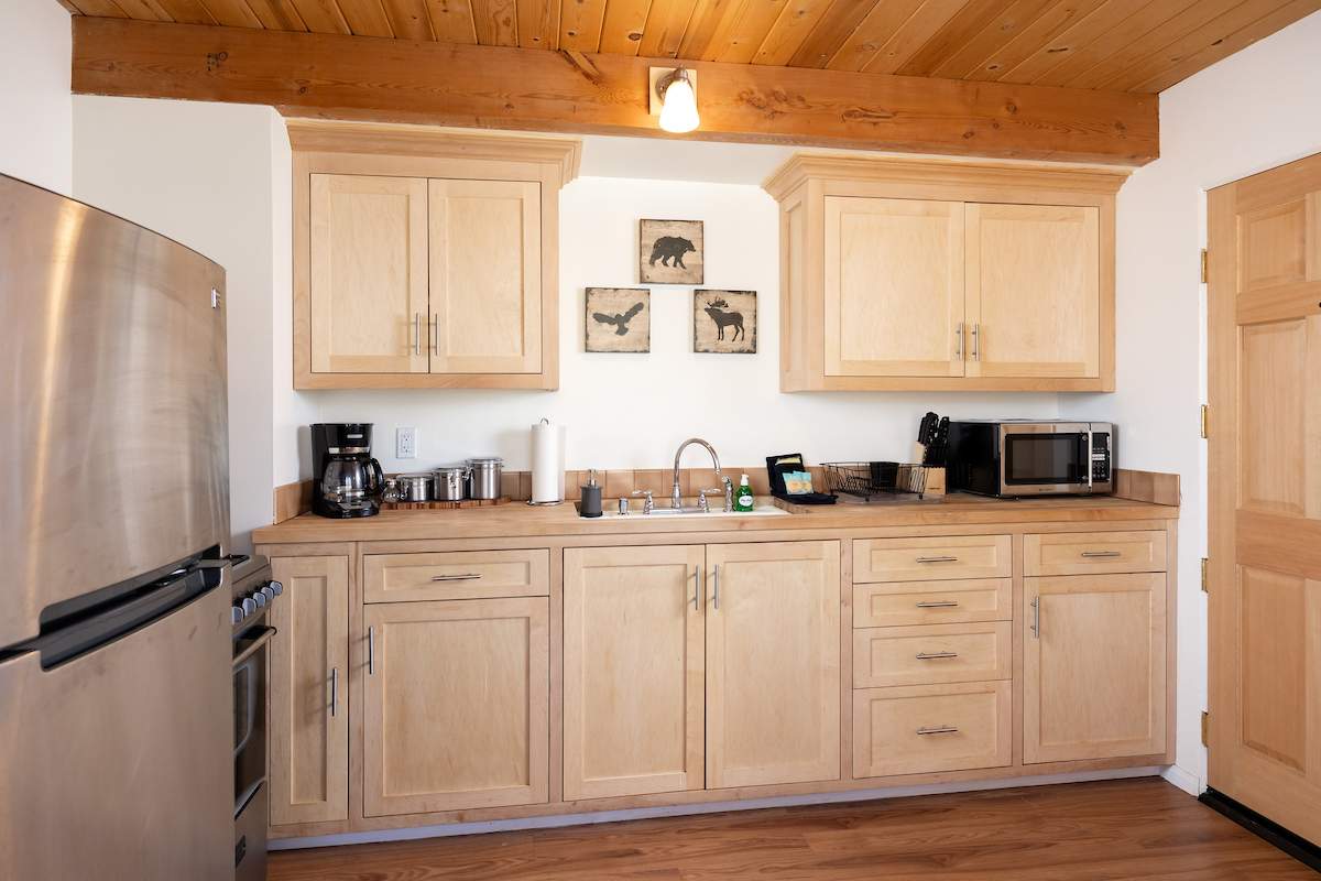 564 Cedar Ln 564 Cedar Ln