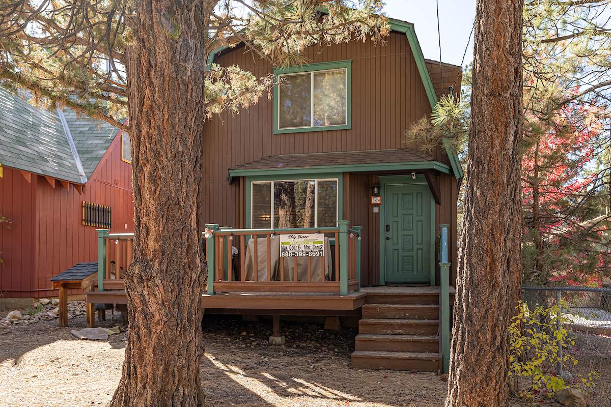 564 Cedar Ln 564 Cedar Ln