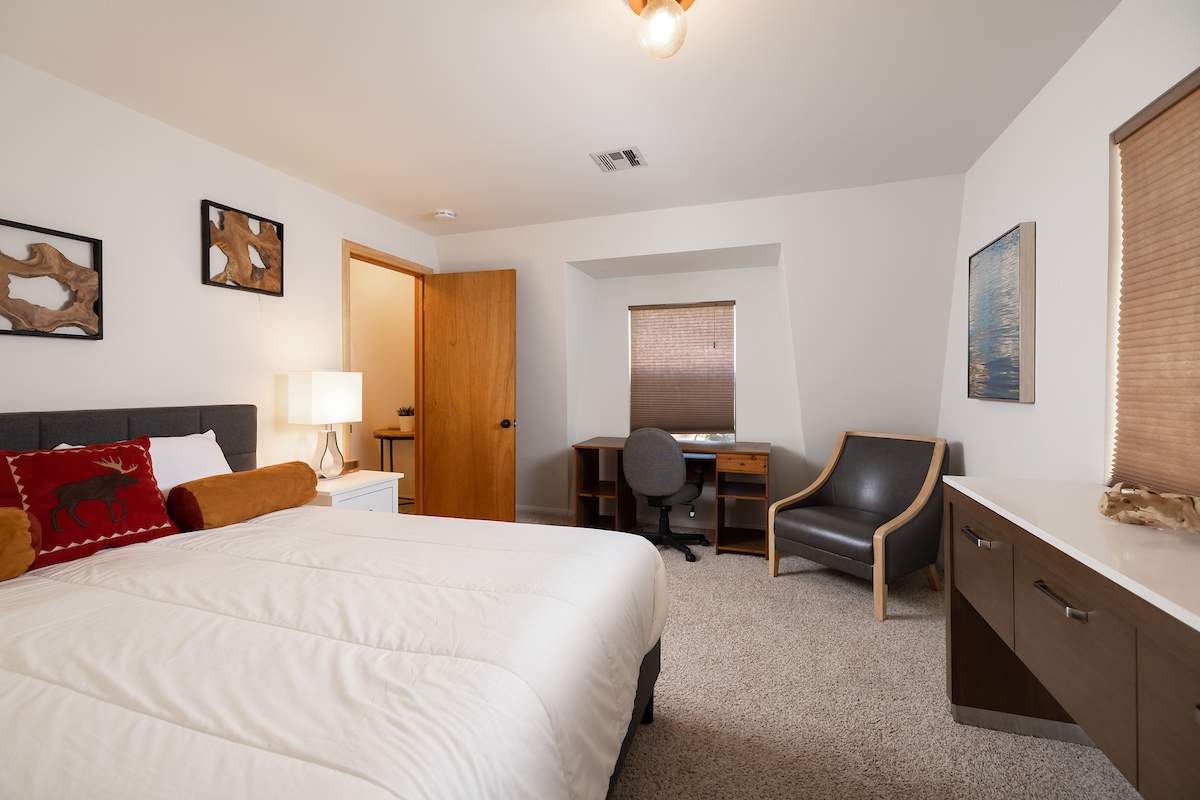 564 Cedar Ln 564 Cedar Ln