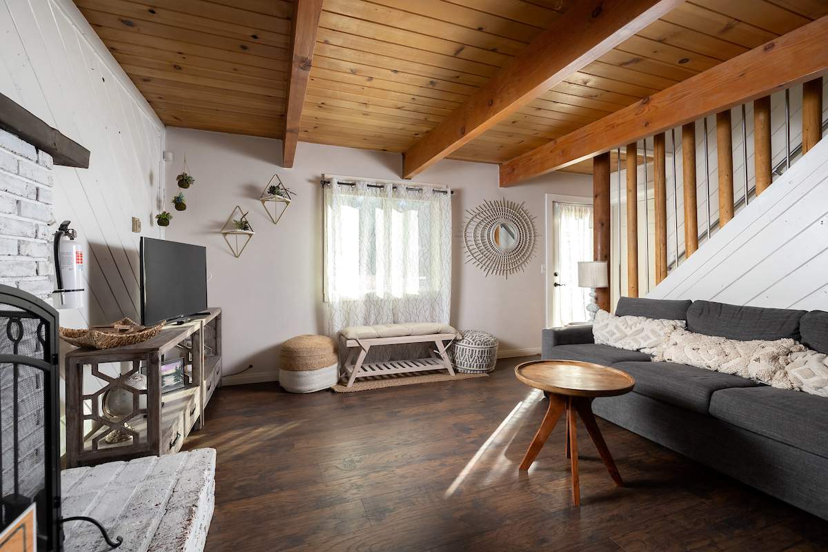 645 Villa Grove Ave 645 Villa Grove Ave