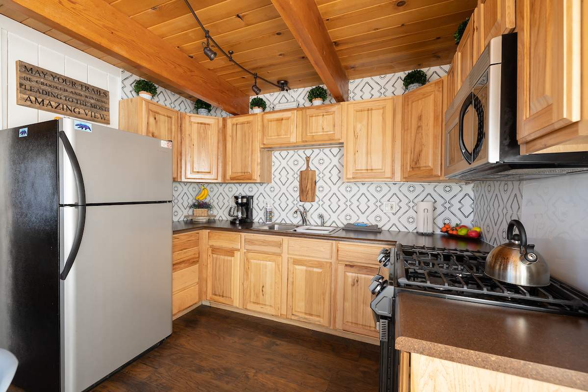 645 Villa Grove Ave 645 Villa Grove Ave