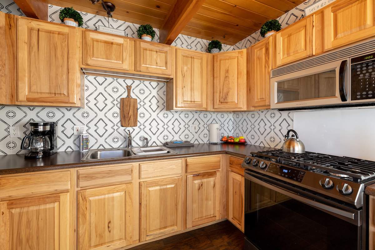 645 Villa Grove Ave 645 Villa Grove Ave