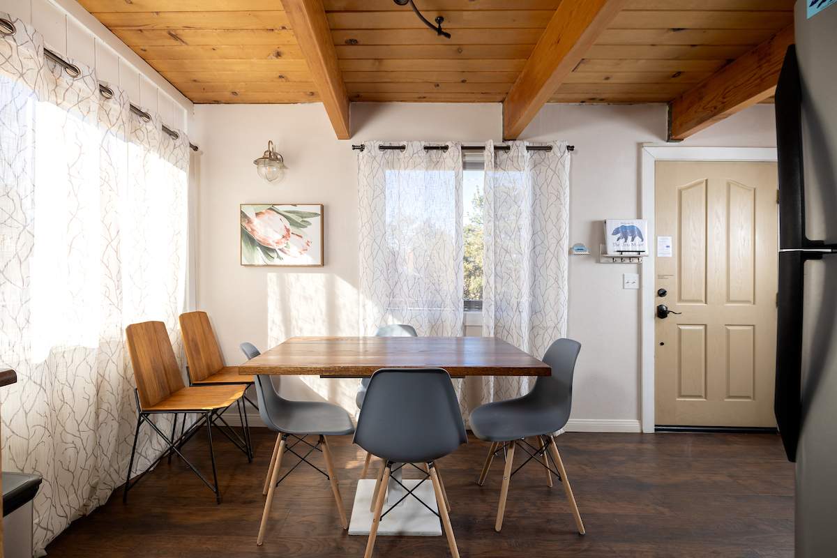 645 Villa Grove Ave 645 Villa Grove Ave