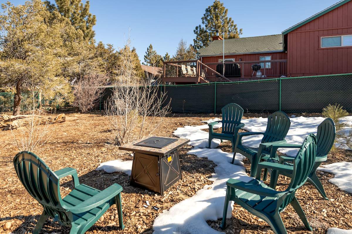 645 Villa Grove Ave 645 Villa Grove Ave