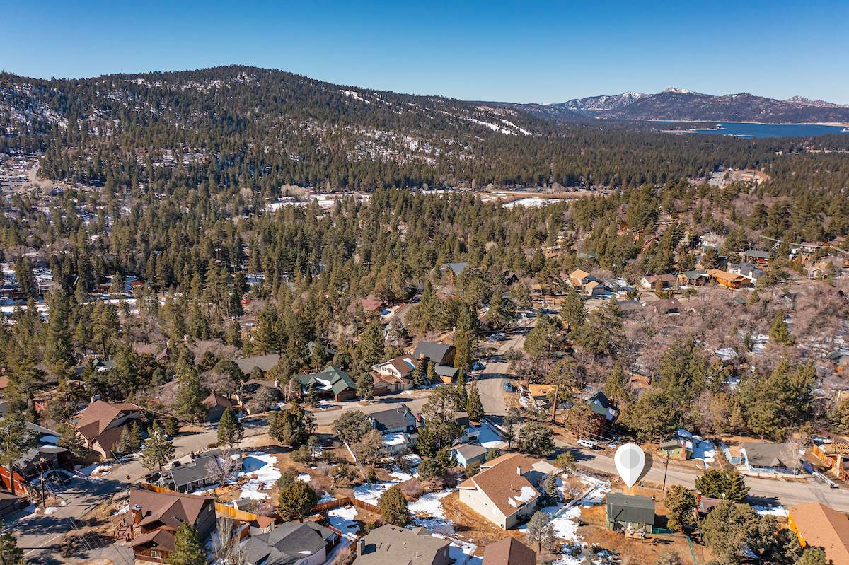 645 Villa Grove Ave 645 Villa Grove Ave