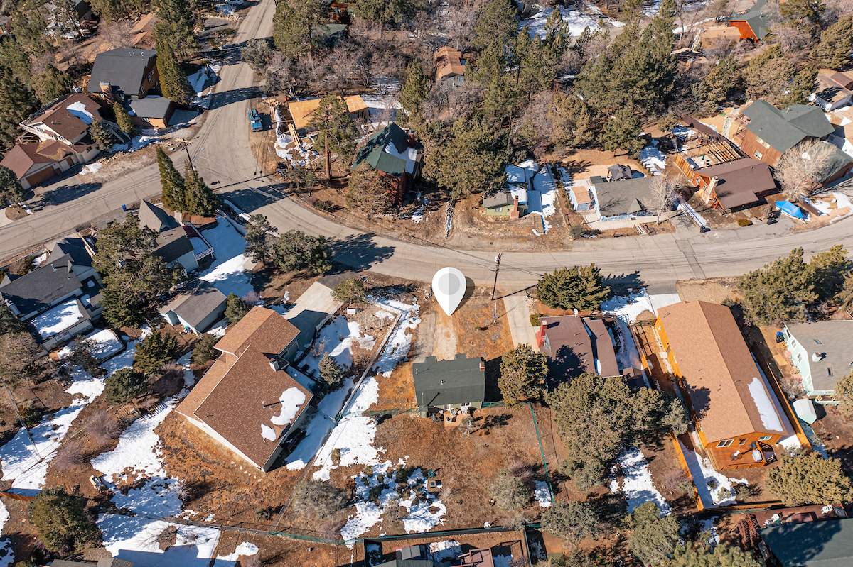 645 Villa Grove Ave 645 Villa Grove Ave