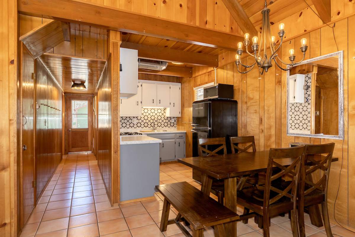 750 Los Angeles Ave 750 Los Angeles Ave