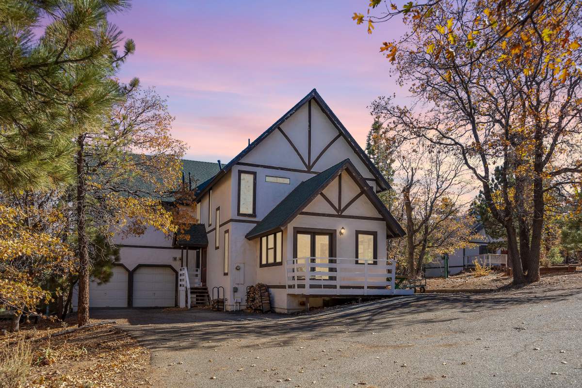 815-Needle-Ln 815-Needle-Ln