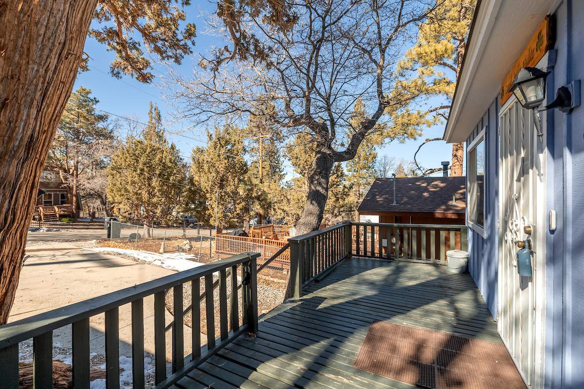 853 Leonard Ln 853 Leonard Ln