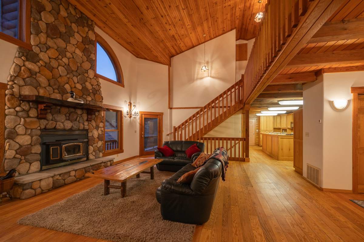 40020 Water Hole Ln 40020 Water Hole Ln