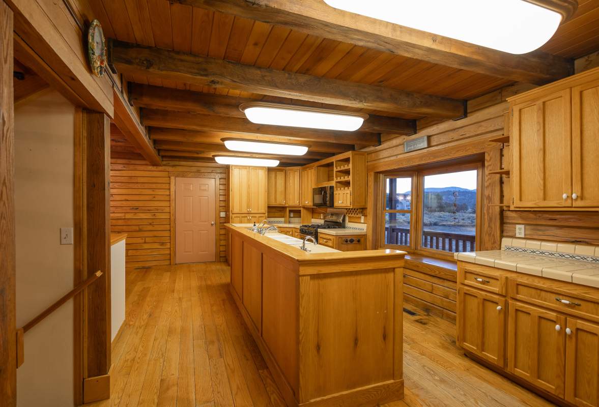 40020 Water Hole Ln 40020 Water Hole Ln