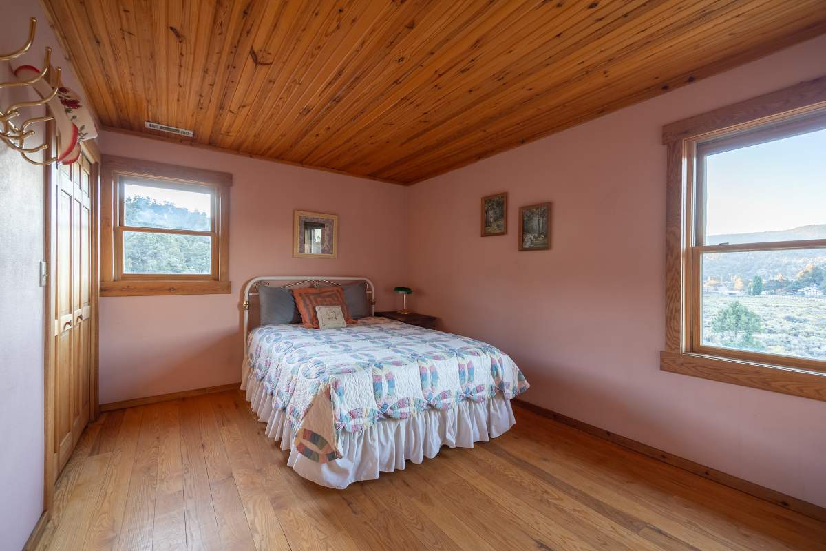 40020 Water Hole Ln 40020 Water Hole Ln