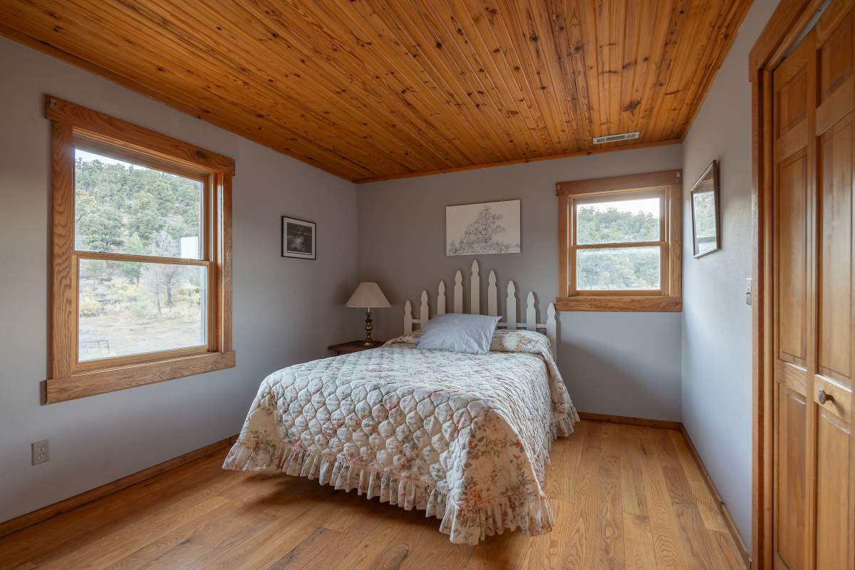 40020 Water Hole Ln 40020 Water Hole Ln