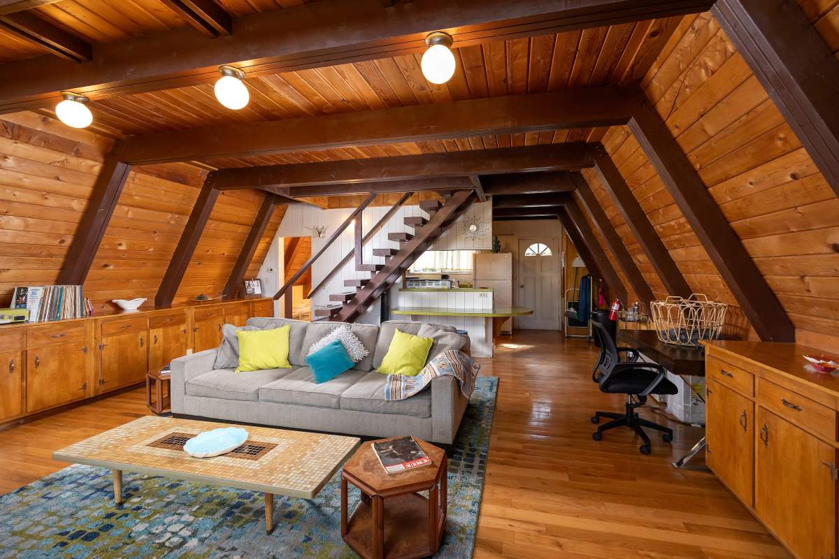 409 W Aeroplane Blvd 409 W Aeroplane Blvd