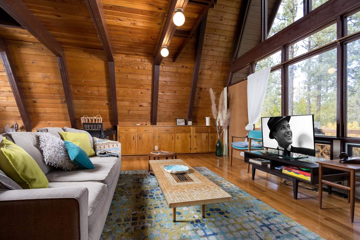 409 W Aeroplane Blvd 409 W Aeroplane Blvd