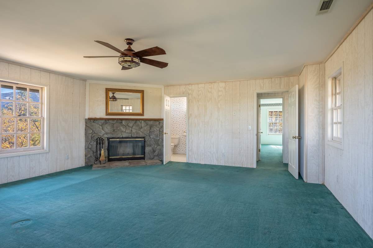 815 Needle Ln 815 Needle Ln