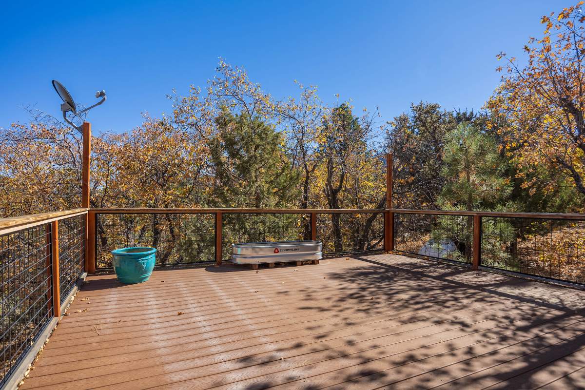 815 Needle Ln 815 Needle Ln