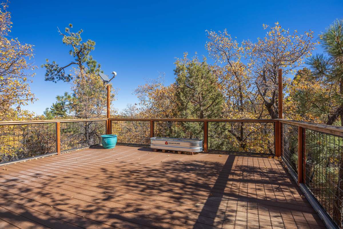 815 Needle Ln 815 Needle Ln