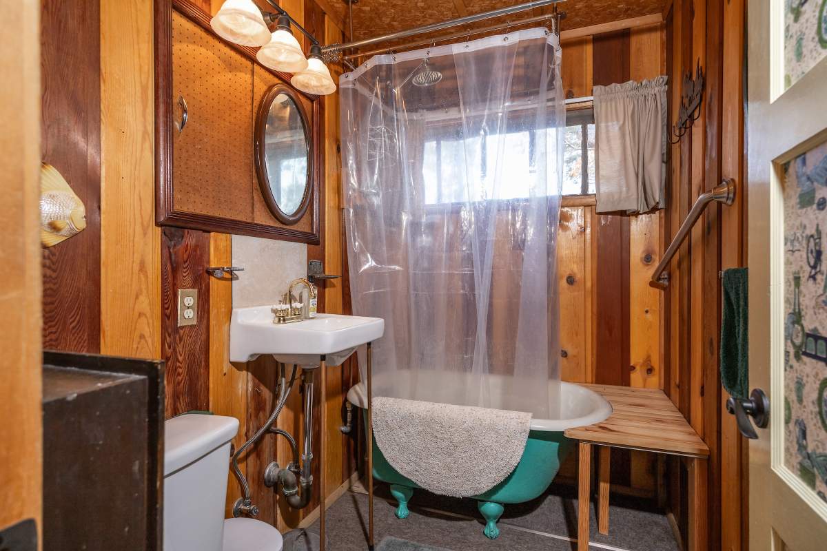 562 Wanita Ln 562 Wanita Ln