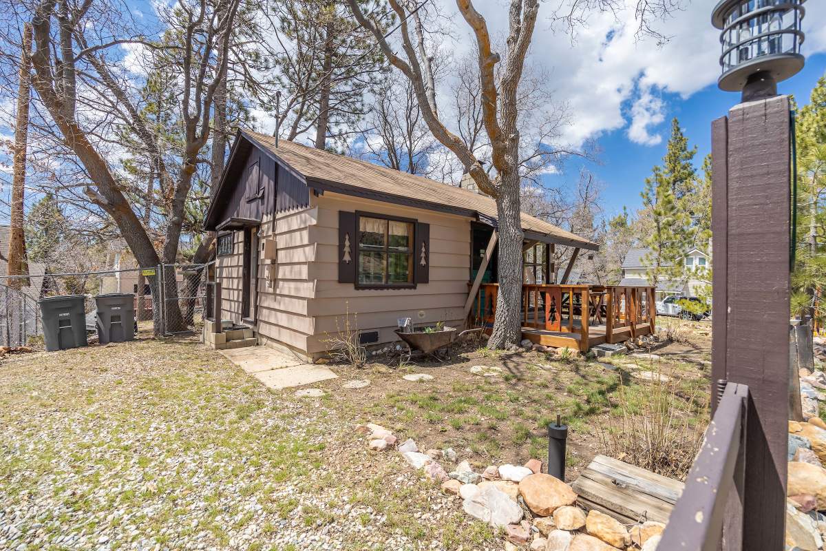 562 Wanita Ln 562 Wanita Ln