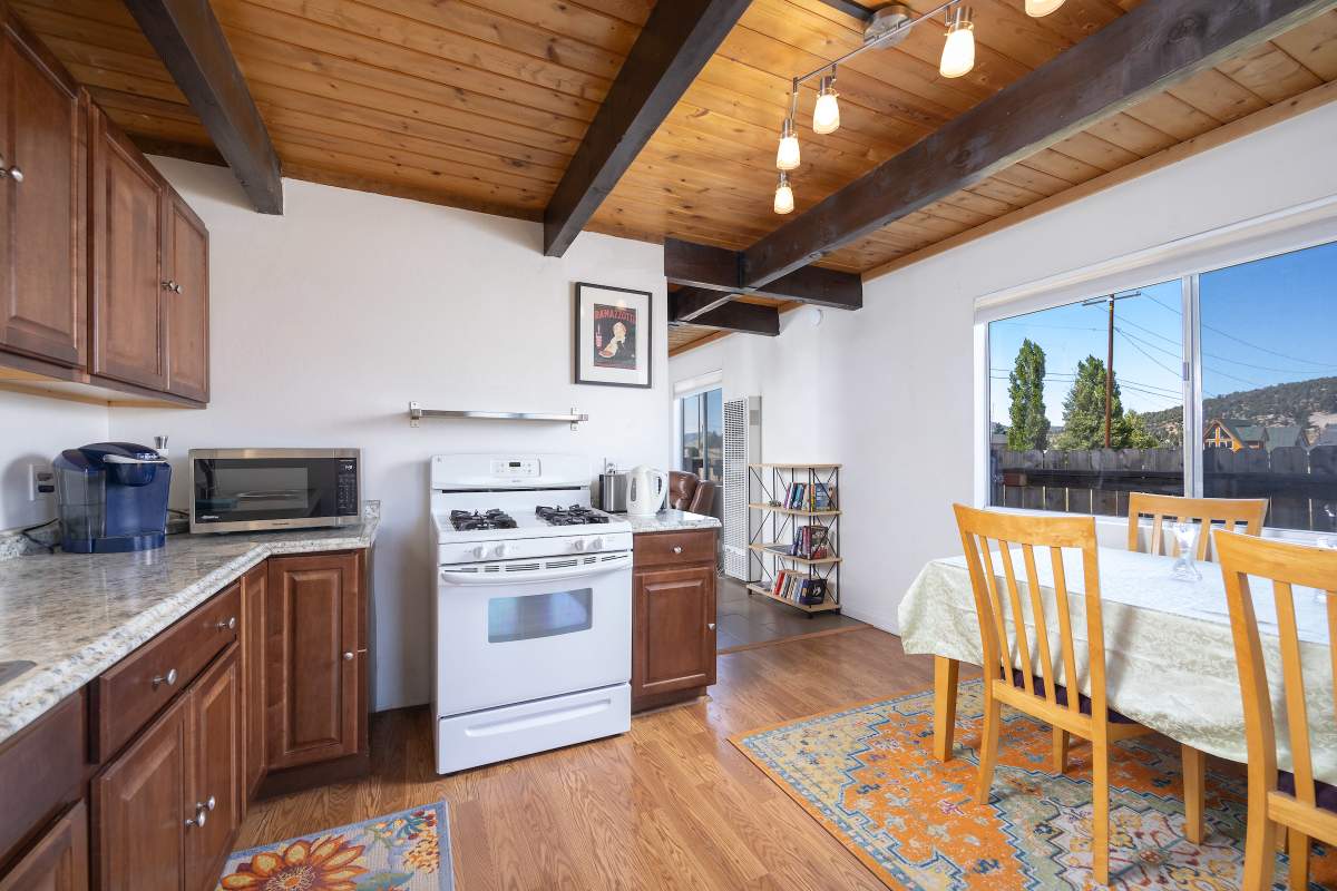 862 Spruce Ln 862 Spruce Ln