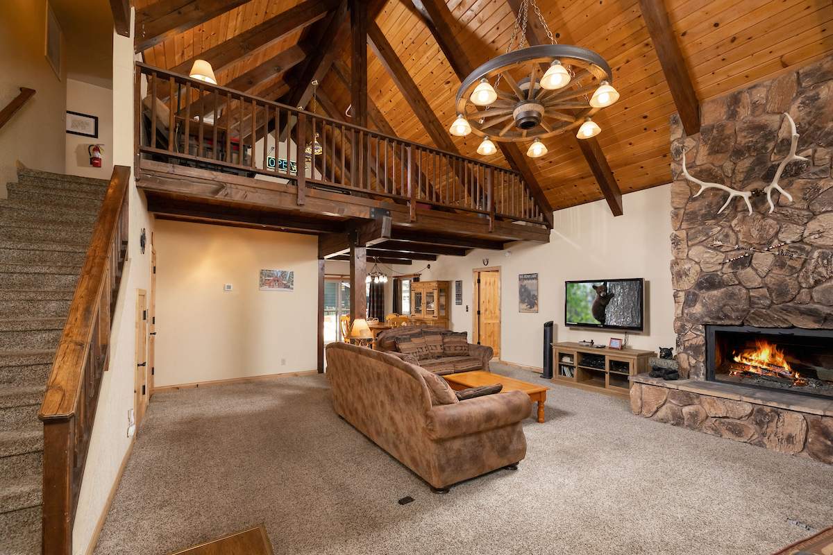 39212 Starview Ln 39212 Starview Ln