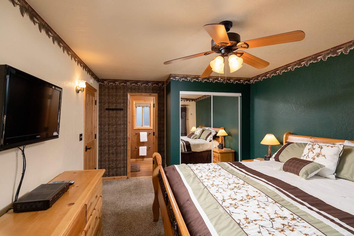 39212 Starview Ln 39212 Starview Ln