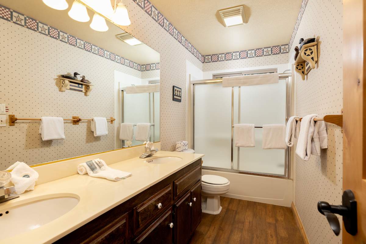 39212 Starview Ln 39212 Starview Ln